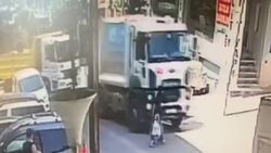 Esenyurt’ta çöp kamyonu altında kalan anne ve oğlu