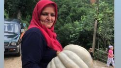 Rize Valisi Kemal Çeber'den sel mağduru teyzeyi mutlu eden hediye