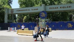 Denizli'de kışla yakınında yangın çıkarmaya çalışan şüpheli yakalandı
