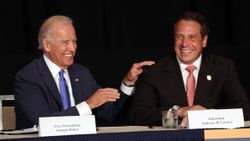 Joe Biden'dan, cinsel tacizle suçlanan New York Valisi Cuomo'ya istifa çağrısı