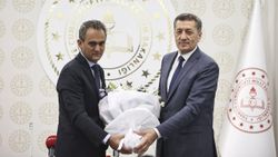 MEB'de devir teslim