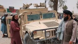 Afganistan'da Taliban ilerleyişi sürüyor