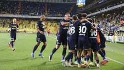 Fenerbahçe tur avantajını aldı