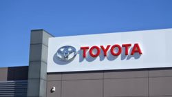 Toyota çip tedarik sorunu nedeniyle 14 fabrikasını daha kapatıyor