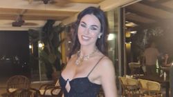 Defne Samyeli, transparan elbise giydi