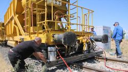 Sivas'ta manevra yapan yük treni raydan çıktı