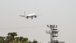 Afganistan'daki Türk askerlerini taşıyan uçak, Esenboğa Havalimanı'na indi