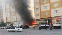 Malatya'da alevler apartmanlara sıçramadan kontrol altına alındı
