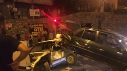 Samsun'da trafik kazası: 3 araç hurdaya döndü