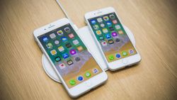 Ülke olarak Fransa seçildiğinde eski iPhone'lar hızlanıyor