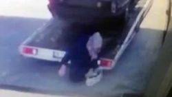 Gaziosmanpaşa'da çekicinin yaşlı kadına çarptığı anlar