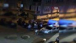 Sultangazi'de yüksek sesle eğlence yapan şahıslar polise saldırdı