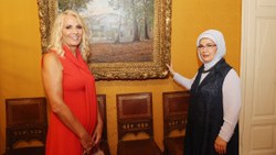 Emine Erdoğan, Kral Nikola Müzesi'ni ziyaret etti