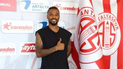 Antalyaspor, Fredy ile 3+1 yıllık sözleşme yeniledi