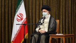 Ayetullah Hamaney: Afganistan'daki krizlerin kaynağı ABD'dir