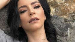 Merve Boluğur'un ağzı kulaklarında! Beni rahat bırakın..