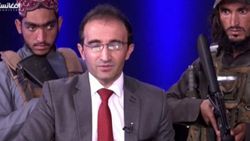 Taliban militanları, canlı yayında Afgan sunucuyu kuşattı