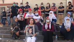 Diyarbakır'daki annelere, Almanya'da nöbet tutan anneden destek ziyareti