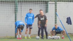 Mesut Özil ve Vitor Pereira idmanda bir arada