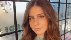 Sihirli Annem'in 'Çilek'i' Zeynep Özkaya üniversiteden mezun oldu