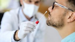 Tek doz aşı olanlara PCR testi zorunlu mu