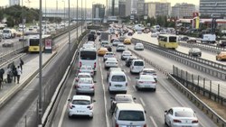 İstanbul trafiğinde ilk okul günü yoğunluğu