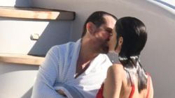 Beren Saat ile Kenan Doğulu tatile çıktı