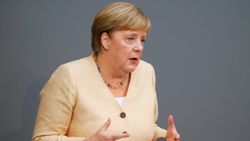 Angela Merkel, seçimlerde Armin Laschet'e destek istedi