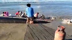 Hindistan’da yolcu tekneleri çarpıştı