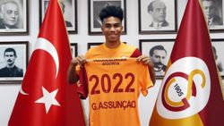 Alex de Souza'dan Gustavo Assunçao'ya mesaj