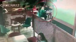Esenyurt’ta, internetten tanıştığı kadının parasını çaldı, hesabını ödedi