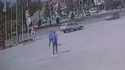 Konya’da mazgalları çalarken yakalandı, kaçarken polis aracına çarptı
