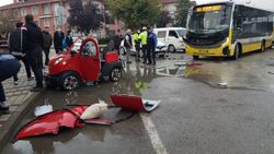 Bursa’da, elektrikli araç otobüsle çarpıştı, 3 öğrenci yaralandı