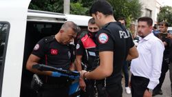 Antalya’da eşiyle kavga etti, uzun namlulu tüfekle ateş açtı