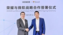 Honor ve Microsoft ortaklık anlaşması imzaladı