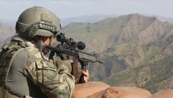 İçişleri Bakanlığı: Bitlis'te 4 terörist silahlarıyla etkisiz hale getirildi