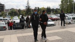 Bolu’da, kahve içme bahanesiyle evlere giren hırsızlar yakalandı