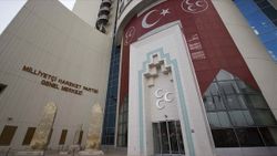 MHP'de 7 isim, partiden ihraç edildi