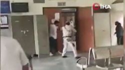 Hindistan'da duruşma salonunda silahlar patladı