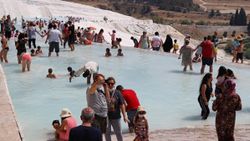 Pamukkale, 8 ayda 760 bin ziyaretçi ağırladı