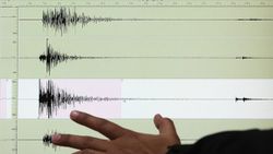 Yunanistan'ın Girit Adası'nda 6.5 büyüklüğünde deprem oldu
