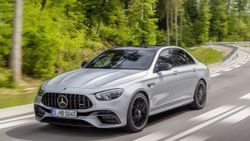 Mercedes: Çip krizi nedeniyle teslimat süreleri bir yıl uzayacak