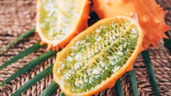 Boynuzlu kavun meyvesi: Kiwano nasıl yenir, faydaları nelerdir?