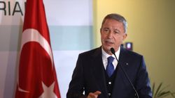 Hulusi Akar'dan Yunanistan'a diyalog çağrısı