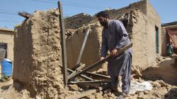 Pakistan'da 5.9 büyüklüğünde deprem