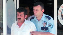 Antalya’da eşini, boşanmak istediği için pompalı tüfekle vurdu