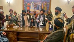 ABD ile Taliban, Katar’da ilk kez görüştü