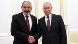 Vladimir Putin Moskova'da Nikol Paşinyan'ı kabul etti