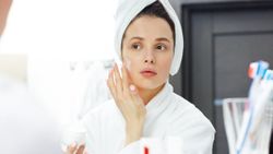 Mevsim geçişlerinde cildinize daha fazla ilgi gösterin