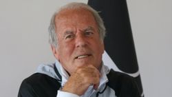 Mustafa Denizli: Altay'ın hedefi Avrupa